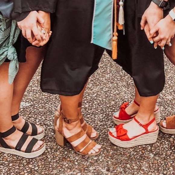 Tan Heels - Picture 5 of 5